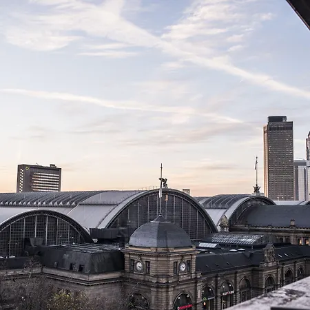 Отель The Frankfurt