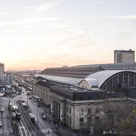 Отель The Frankfurt