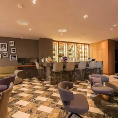 The Frankfurt 4*