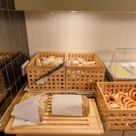 מלון The Frankfurt פרנקפורט